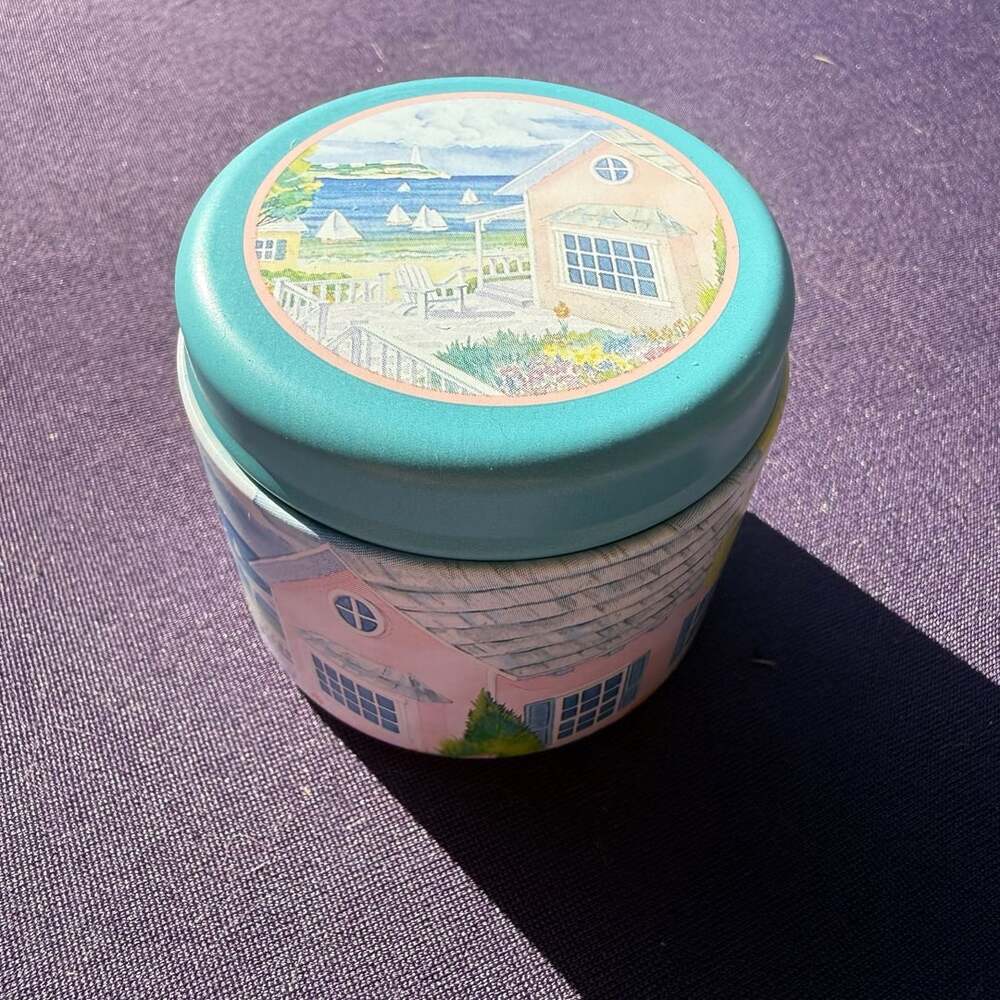 Vintage Coastal Beach House Round Metal Tin Candle